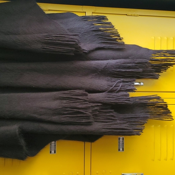 Lauren Conrad fringe blanket shawl - Picture 2 of 8